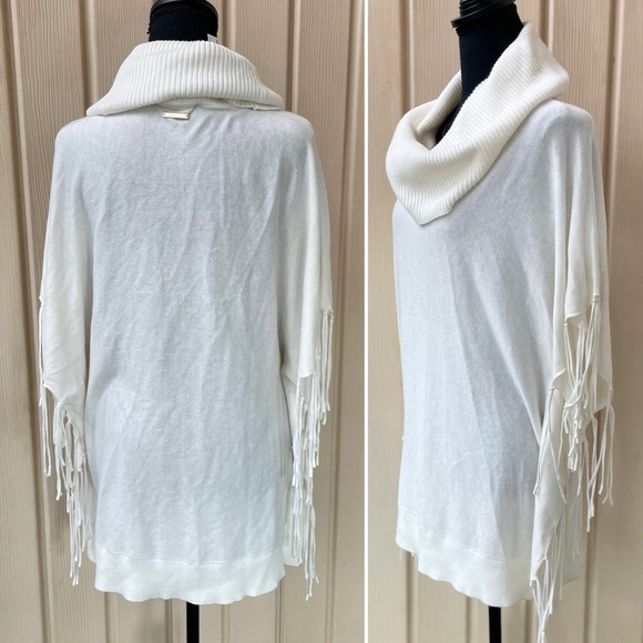 Michael Kors • Turtleneck White Dolman Sleeve Sweater - Picture 4 of 10
